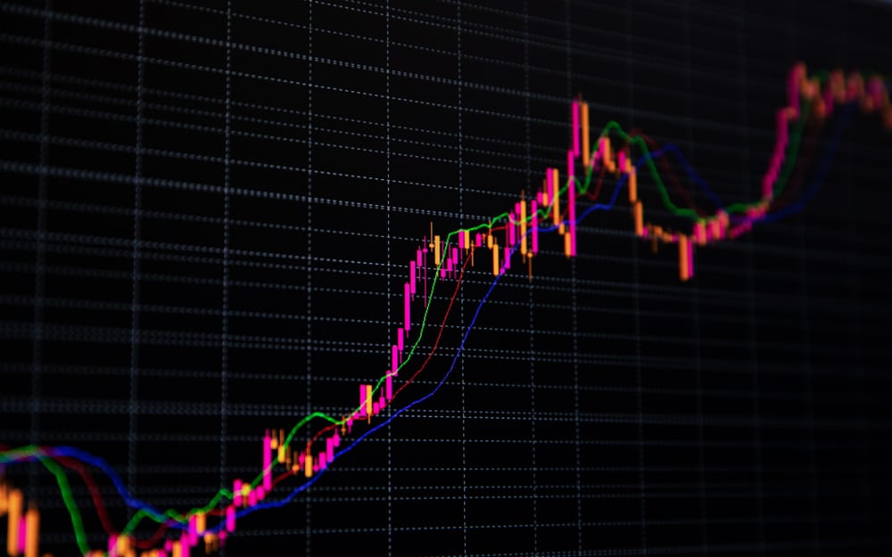 Pennant Chart Patterns Definition & Examples