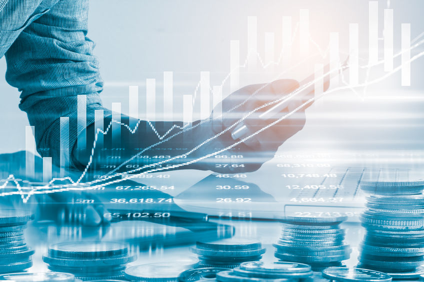 Warren-Buffet ‘The Sage of Omaha’ discusse what to buy now