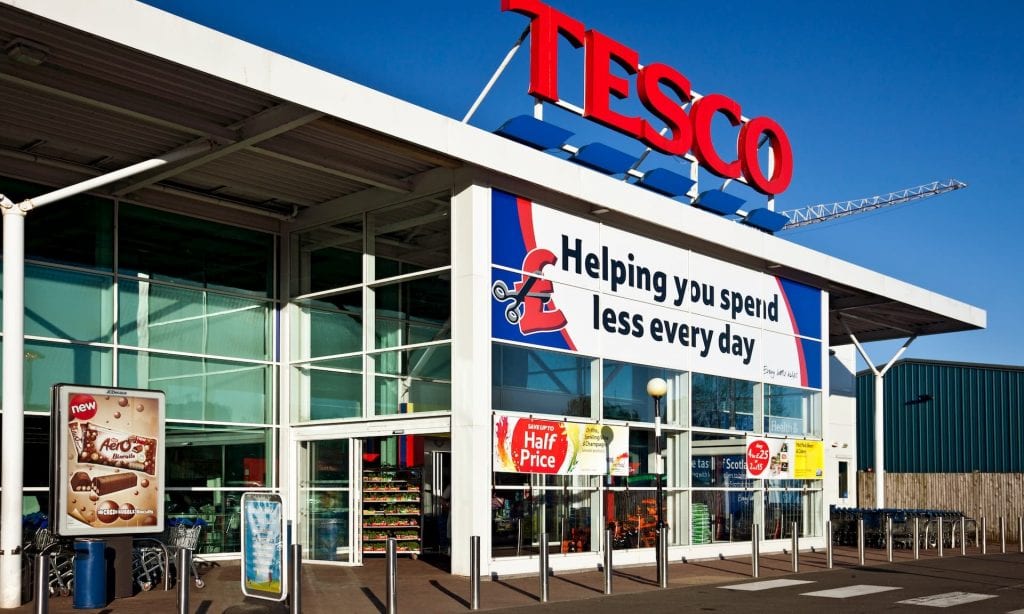 Tesco Shares Dip (LON:TSCO) – Price Target Raised As  Rating Downgraded