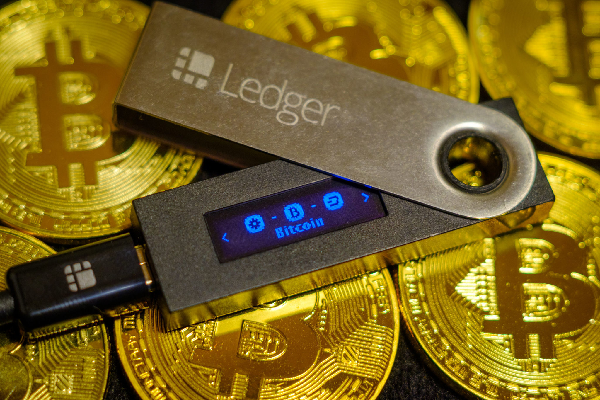 bitcoin ledger start