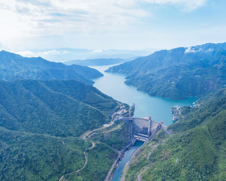 sdic power holdings green energy stock