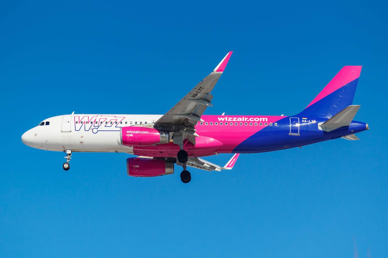 Wizz Air plane