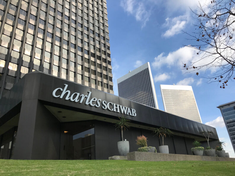 aktie charles schwab