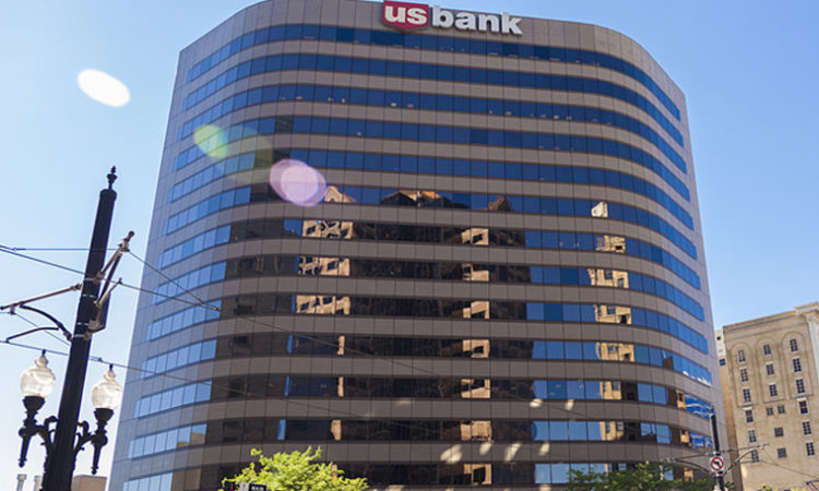 U.S. Bank Tower in Salt Lake City with modern curved glass facade