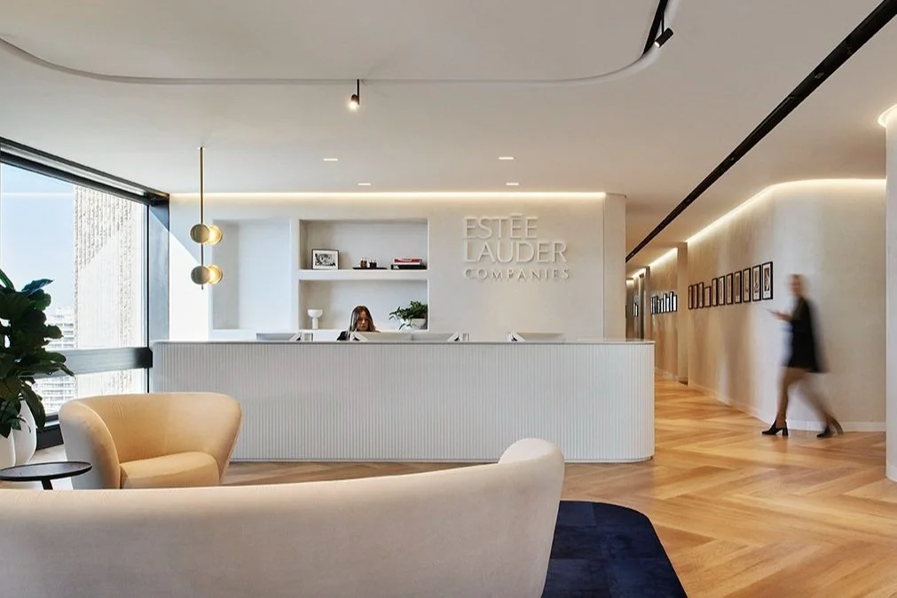 Est&eacute;e Lauder modern office reception area