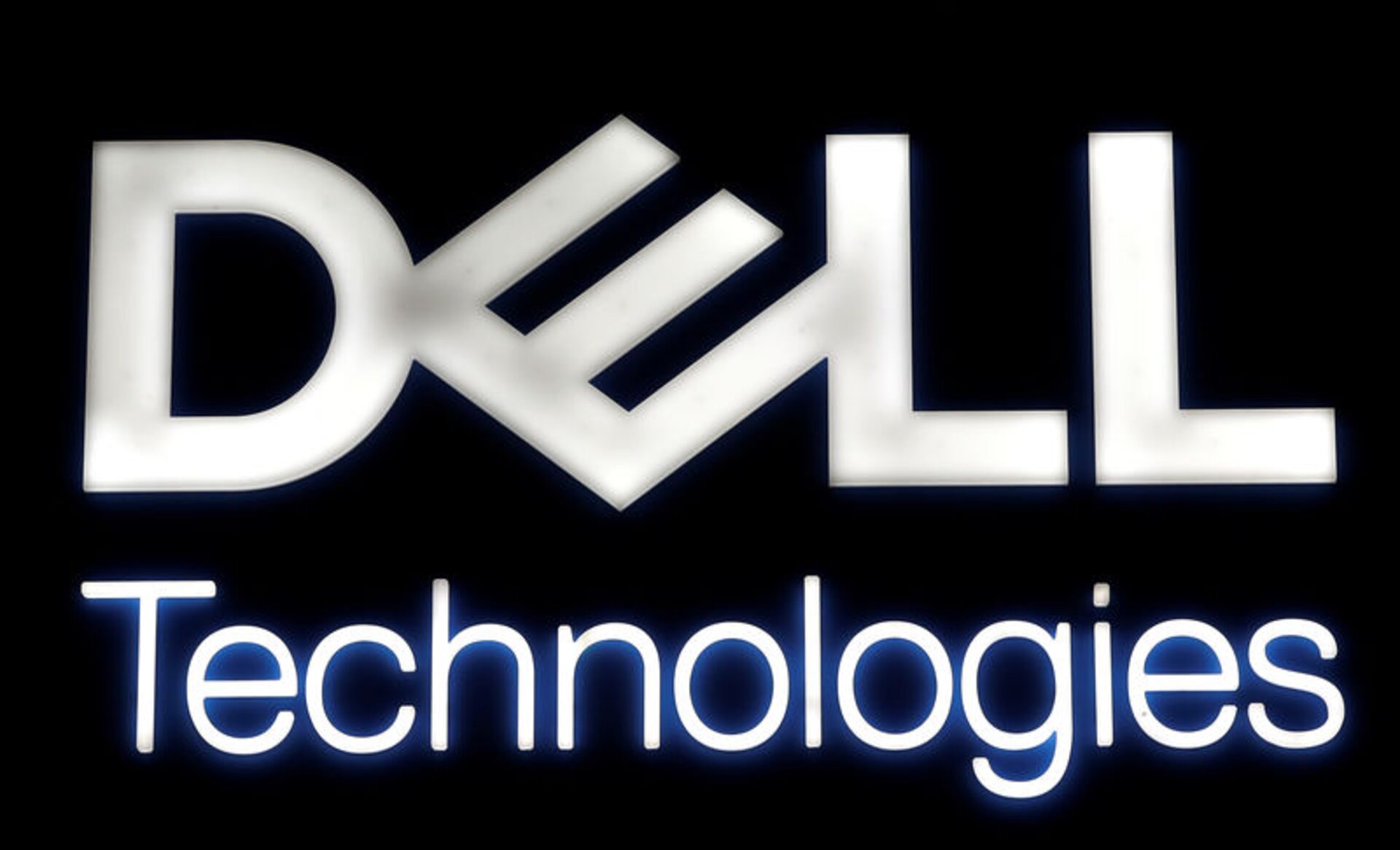 Dell Technologies Shares Hit Fresh 52-Week High